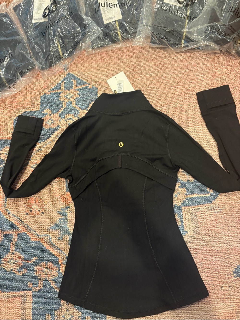 lululemon Women’s Jacket Black - Picture 6 of 6